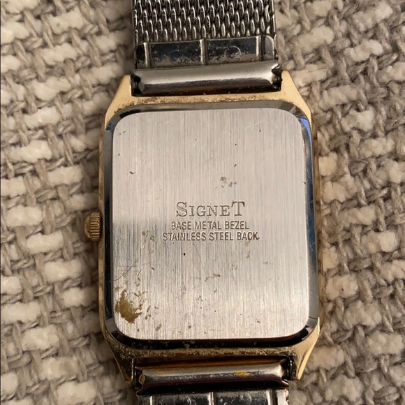 Signet Quartz Watch - Picture 5 of 5